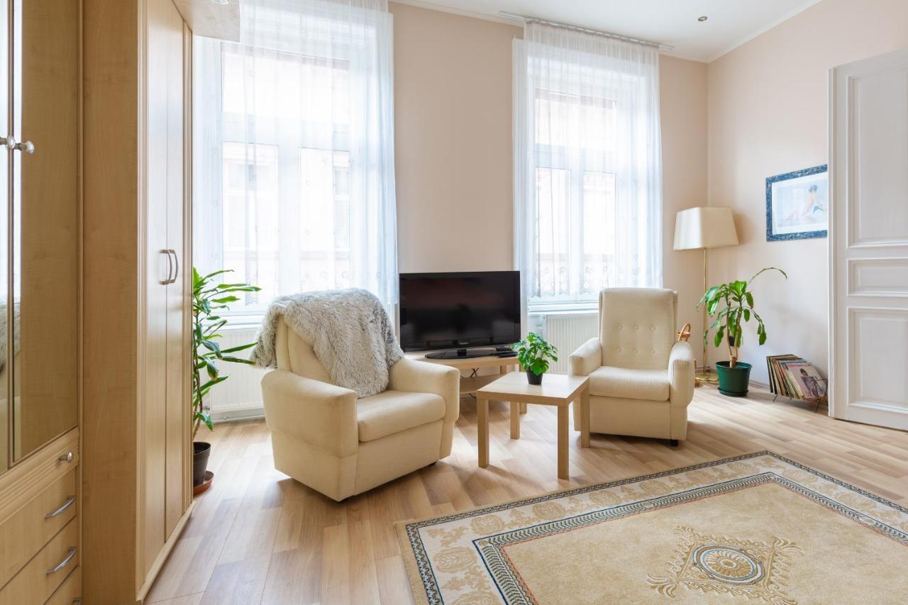 F24 Ferenc Apartment Budapest Eksteriør billede