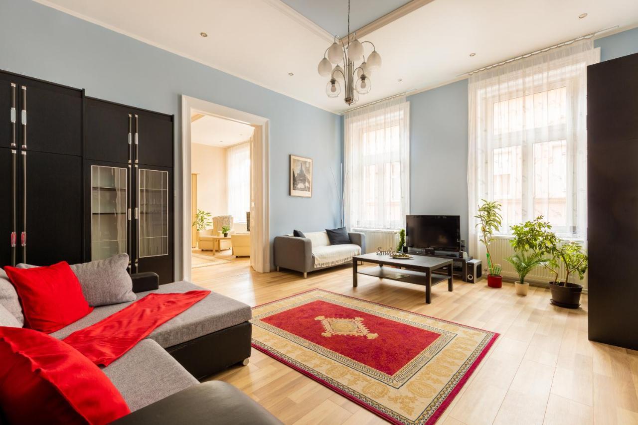 F24 Ferenc Apartment Budapest Eksteriør billede