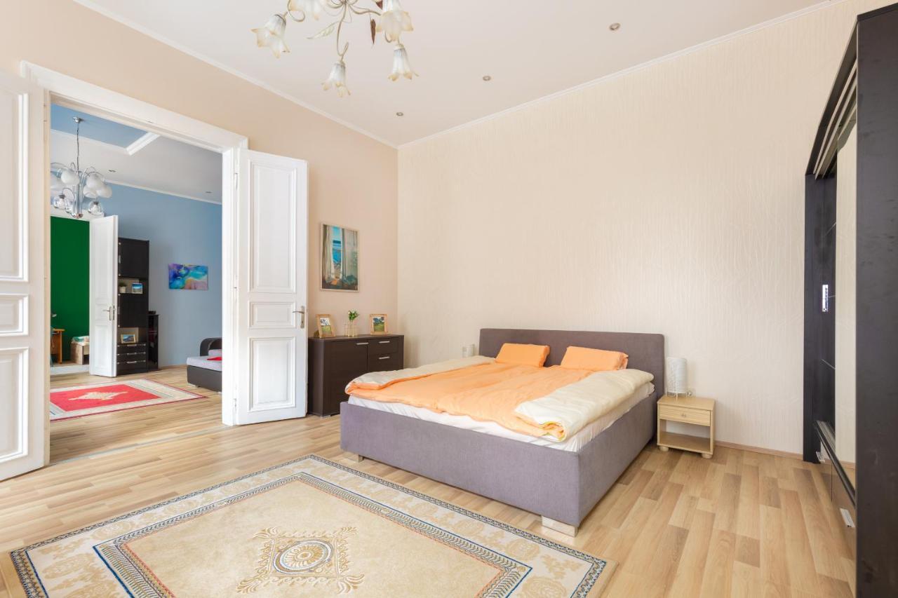 F24 Ferenc Apartment Budapest Eksteriør billede