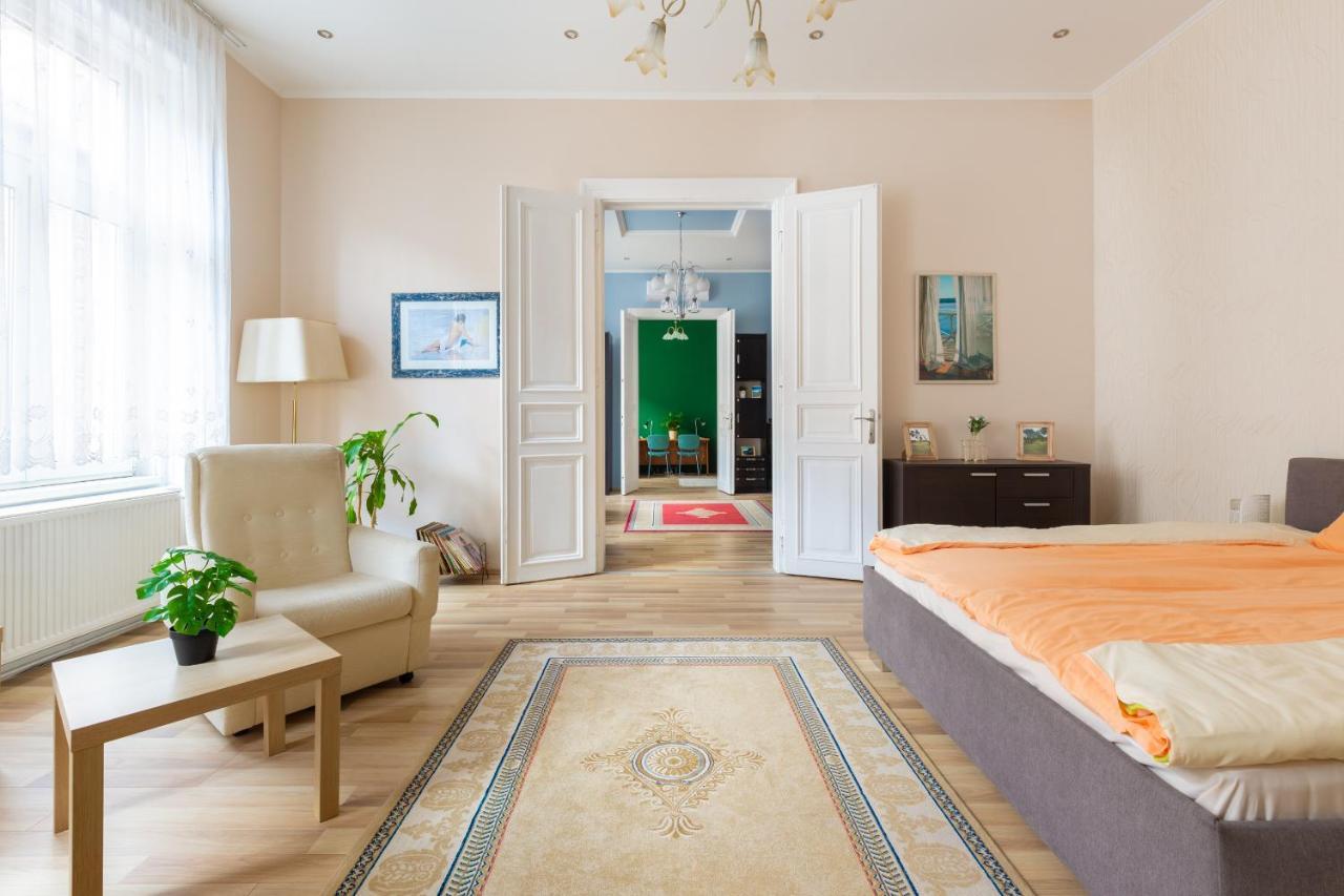 F24 Ferenc Apartment Budapest Eksteriør billede