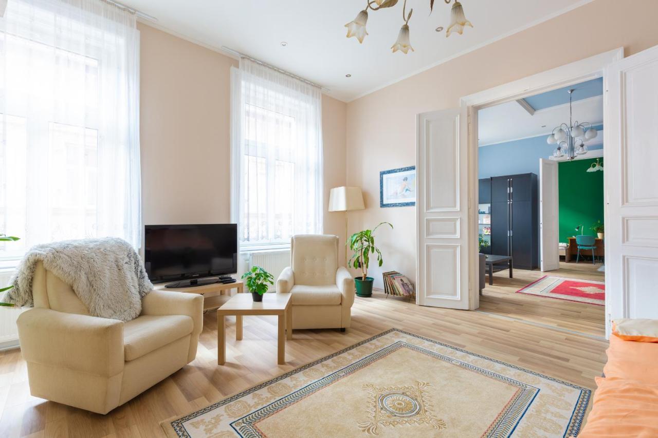 F24 Ferenc Apartment Budapest Eksteriør billede